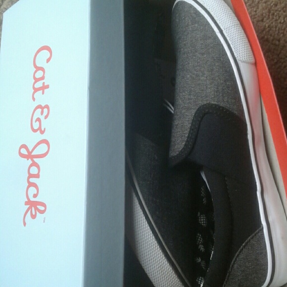 NWT Cat & Jack shoes - Picture 4 of 4